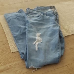 Just Black distressed jean